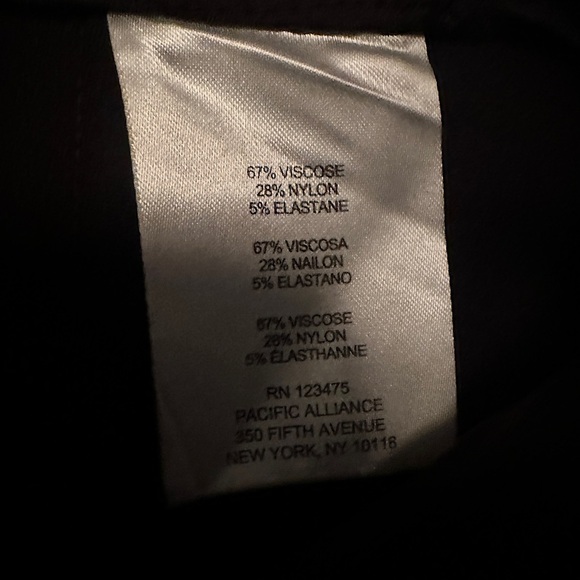 Jones New York Black Stretchy Mini Skirt w/ Feminine Gold Waist Belt Detail - Picture 14 of 16